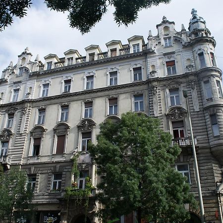 Astoria Airconed Apartments Budapeste Exterior foto