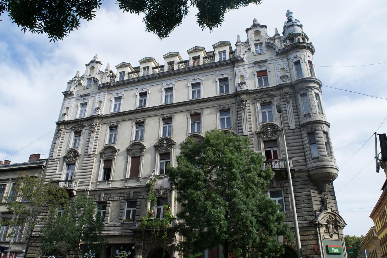 Astoria Airconed Apartments Budapeste Exterior foto